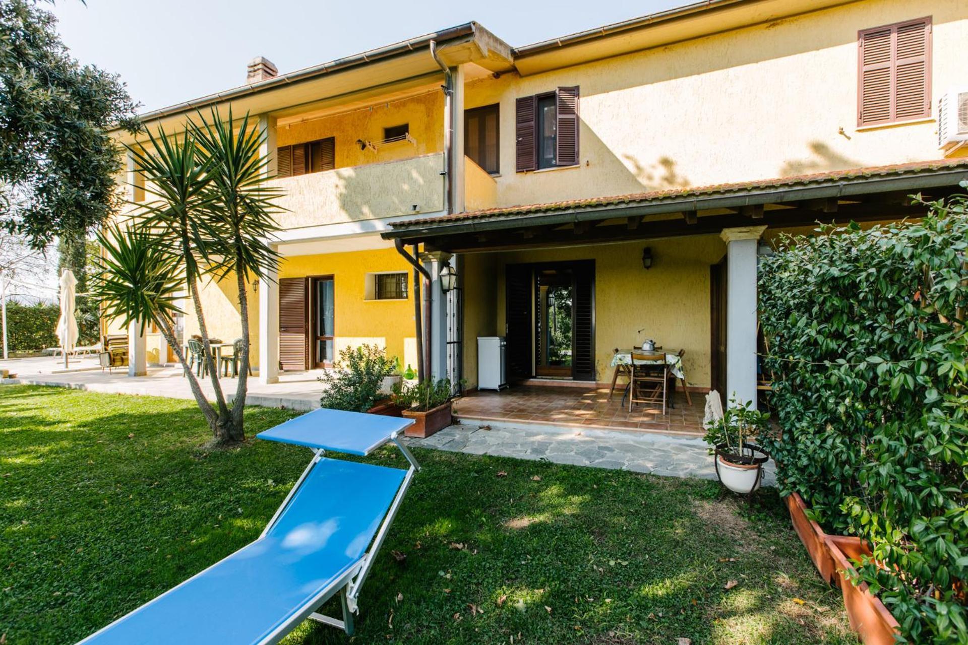 Agriturismo Casa Andreina Кастильоне-делла-Пеская Экстерьер фото