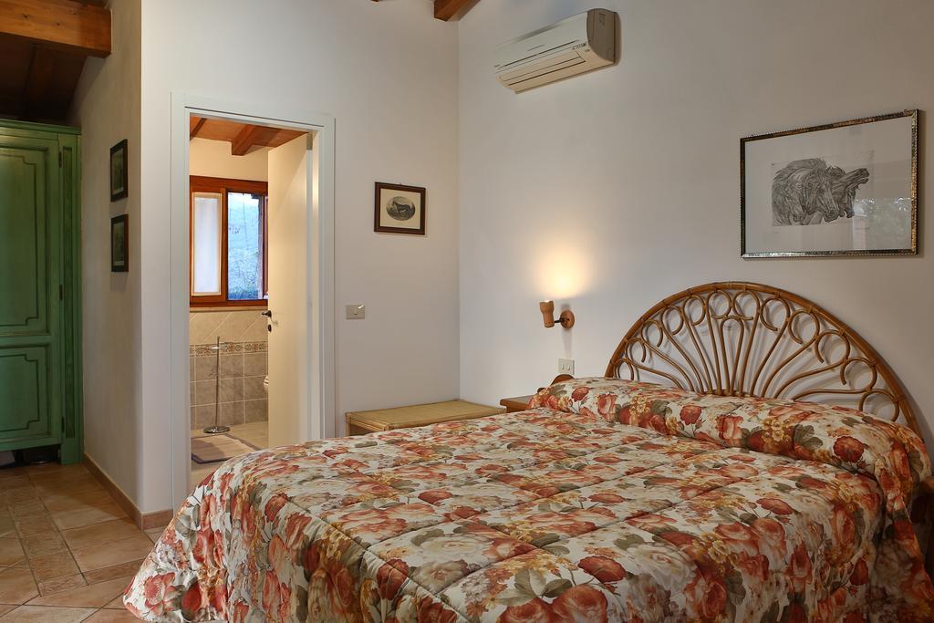Agriturismo Casa Andreina Кастильоне-делла-Пеская Экстерьер фото